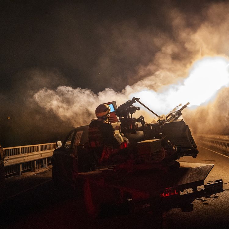 cover art for «Ні капітуляції»: Зеленський розкритикував мирний план Трампа і Путіна, поки ракети покривають Україну