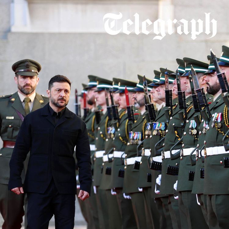 cover art for Порт біля Керченського мосту ‘вибухає’, дрони летять до літака Зеленського