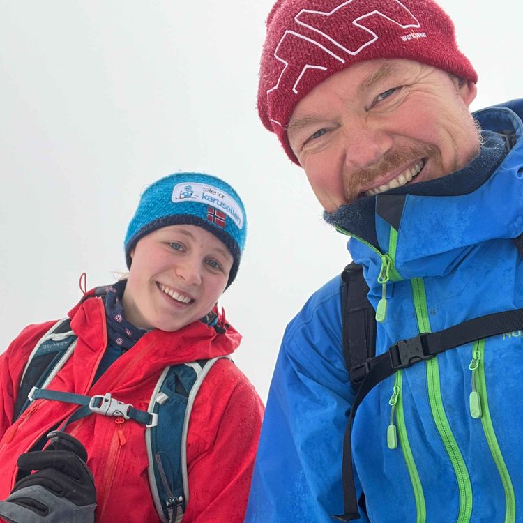 cover art for #4 Tiril Emile Jørgensen Klokkerud - "Sannheten" i autoritære regimer & Eksistensialismen 