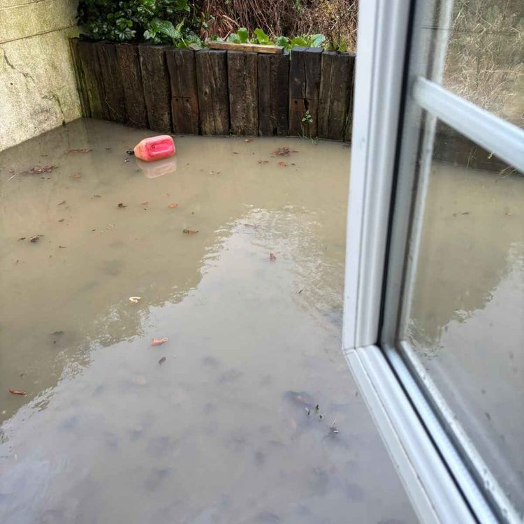 cover art for Ardee Woman Whose House & Business Have Been Destroyed by Storm Flood Calls Out Local Politicians Live On Air - 28/01/2026