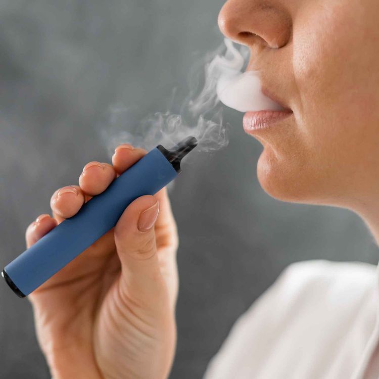 cover art for Louth Councillor Has Urged Government to Give Local Authorities Power to Shut Down Vape Shops - 11/03/2026