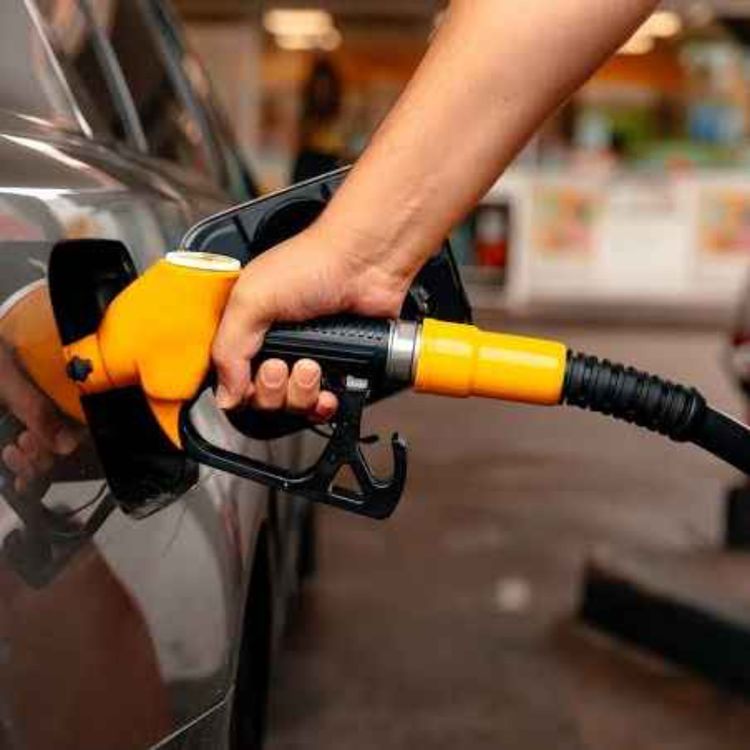 cover art for Sinn Féin Forces Dáil Recall Over Soaring Fuel Prices - 25/08/2026