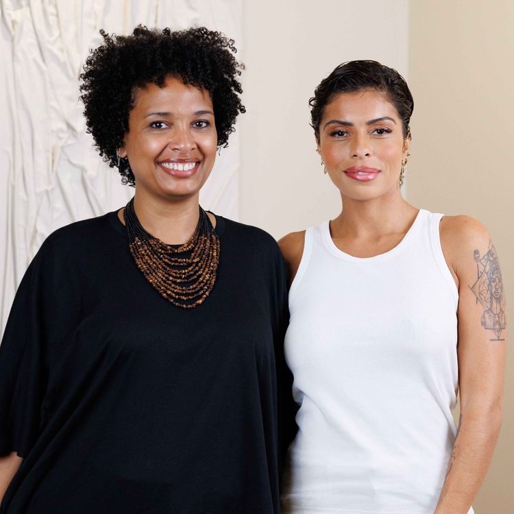 cover art for Anna Seck : NIIR une marque 100% curly, ses défis, la liberté des femmes.