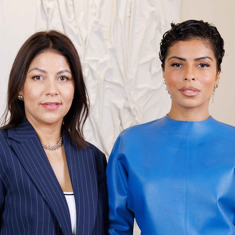 cover art for Elodie Raheria : SeeMyCosmetics, monter un institut de beauté de renommée à l’ internationale et révolutionner la cosmétique !