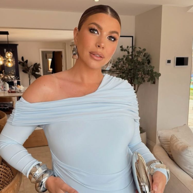 cover art for Olivia Bowen: A Ten Year Love Island Story 