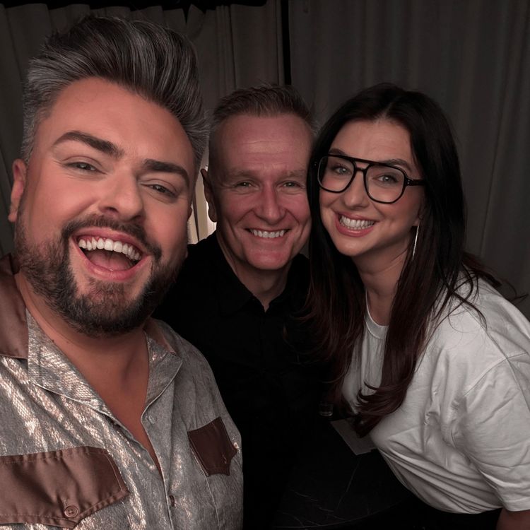 cover art for Margot Robbie's g-string, Studio Fix magic, and makeup secrets with Dáithí ÓSé