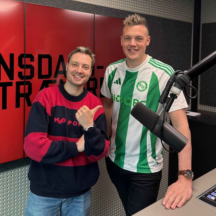 cover art for Beach Town Arena, grønne striber og vindermentalitet – historien om Strandby IF med Mike Bunde