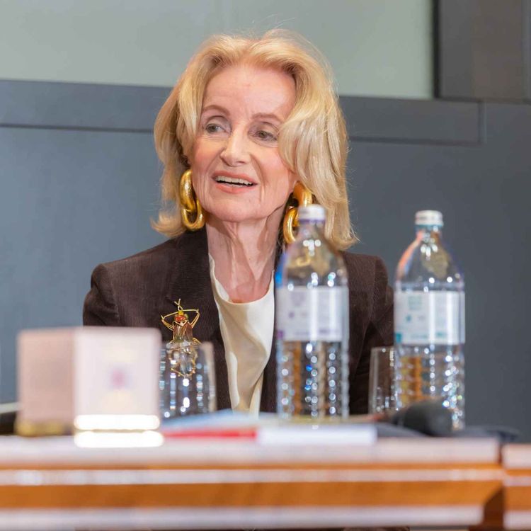 cover art for Von den Tiroler Alpen bis zum Wiener Hafen – Frauen in prägnanten Führungspositionen