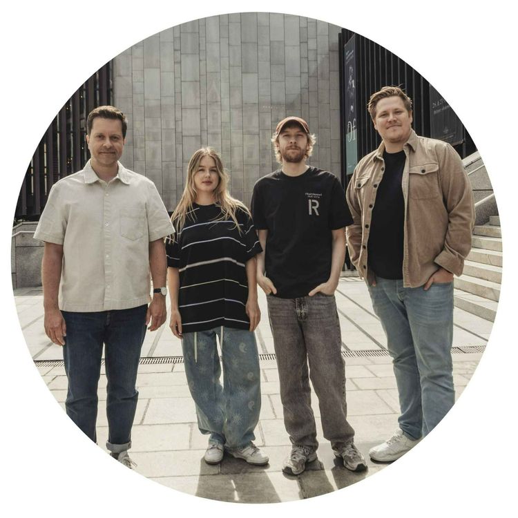 cover art for Leder mennesker i lovsang