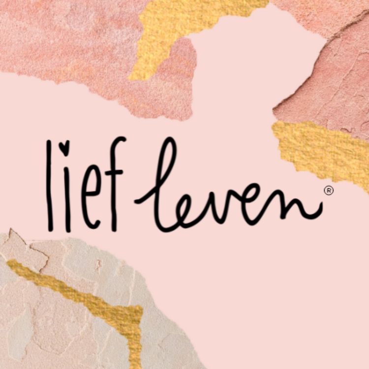 cover art for Over vrouw zijn - #5 Yanice - Moederschap