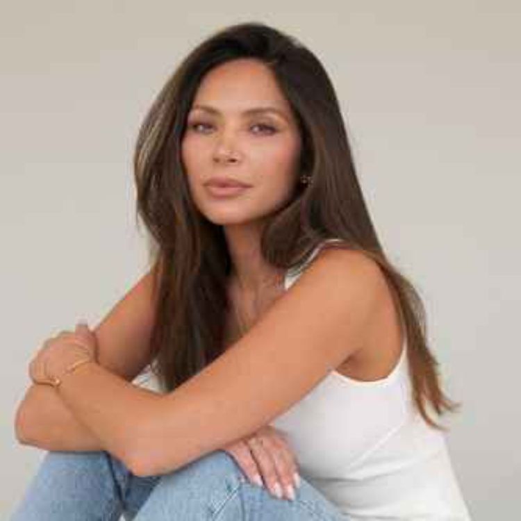 cover art for 🇺🇸 SUMMER FRIDAYS - Marianna Hewitt : Shaping Beauty Through Story and Soul