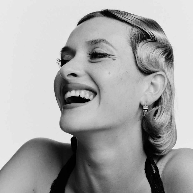 cover art for 🇫🇷 [TEASER] RUBY MAZUEL - Réinventer le métier de make-up artist