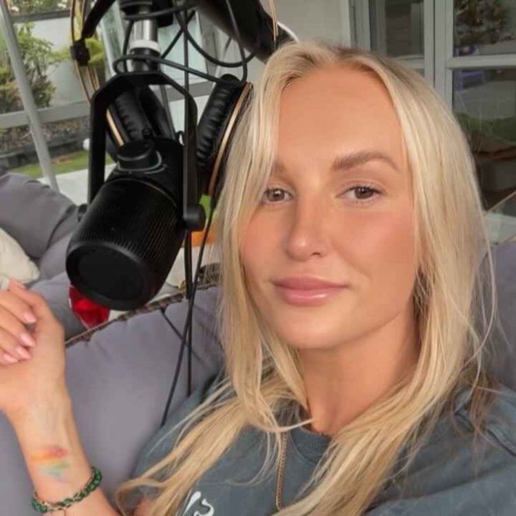 cover art for Beautiful Chaos: Life with ADHD & Kids - Selina Thomson (Ep.13)