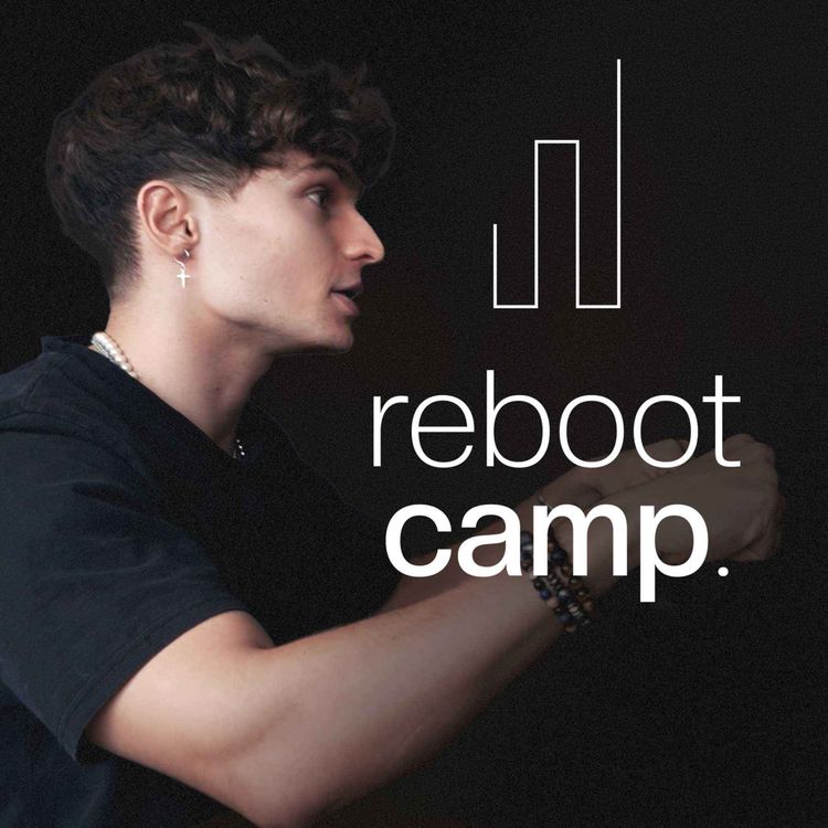 cover art for Julien: Lancer un business pendant ses études