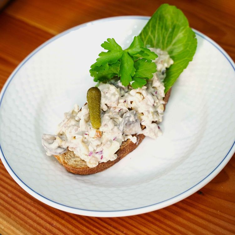 cover art for Salat med høns og helt uden "K på"