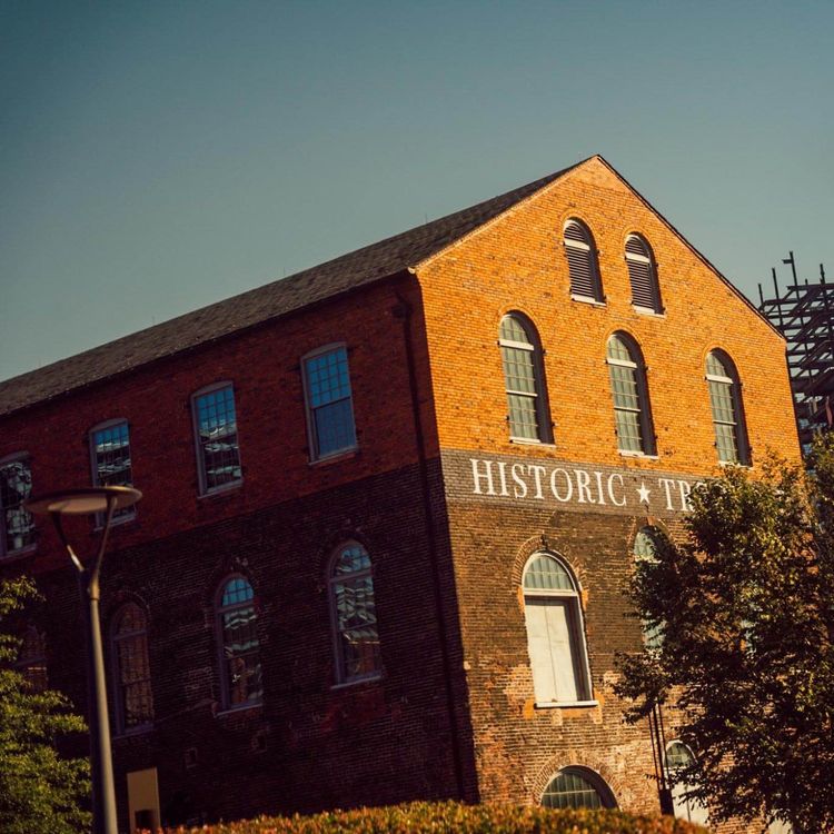 cover art for The Night They Drove Old Dixie Down - med Eirik Løkke