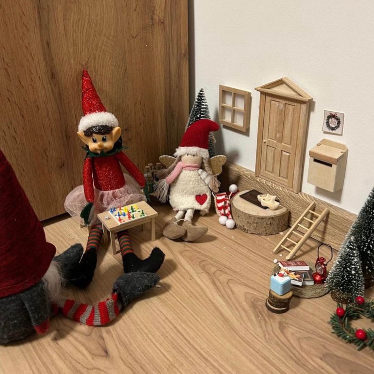 cover art for #33 Der Weihnachtswichtel Mini Podcast