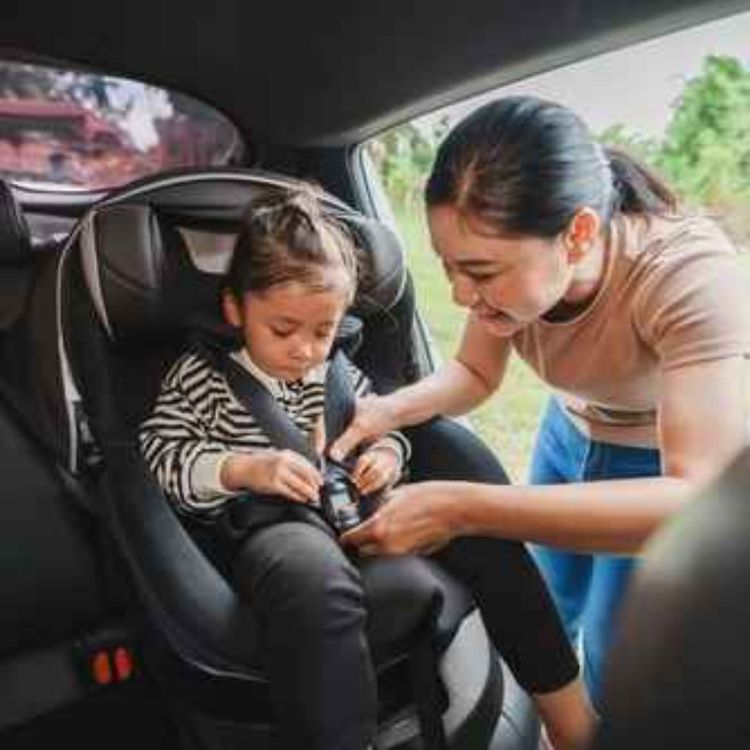 cover art for Ep. 61 - Del 1, Feilen nesten alle foreldre gjør med bilstolen