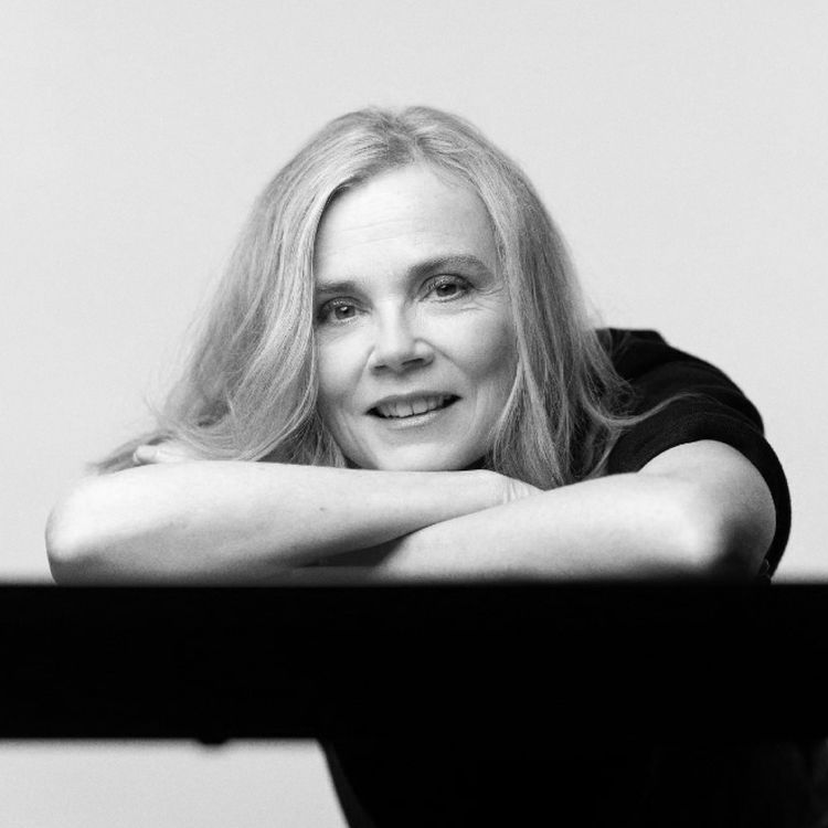 cover art for #165 Isabelle Carré, actrice, réalisatrice et écrivaine : « On prend davantage au sérieux un jeune garçon quand il dit qu’il va mal. Alors que les filles… c’est ses hormones, c’est une drama queen, ça peut être ses règles… »