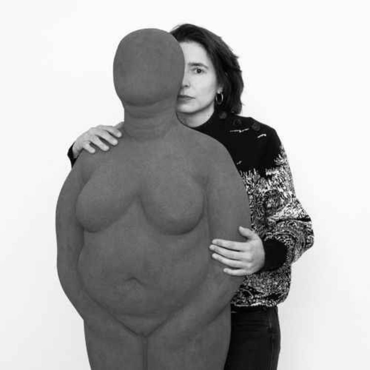 cover art for REDIFF Prune Nourry, artiste plasticienne : « Pour sculpter ces “Vénus”, je me suis inspirée de l’histoire de ces femmes victimes de violence autant que de leur corps »