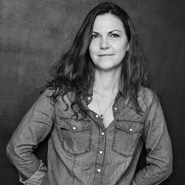 cover art for #156 Claire Marin, philosophe : « Il manque à nos sociétés quelque chose qui nous permette d’accepter la fin d’une relation qui soit de l’ordre du rituel »