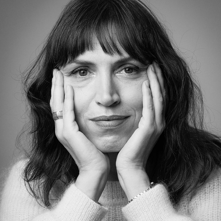 cover art for #146 Vanessa Springora, autrice : « Mon père est mort quelques jours après la parution du “Consentement”, et j’ai pensé que c’était le livre qui l’avait tué »