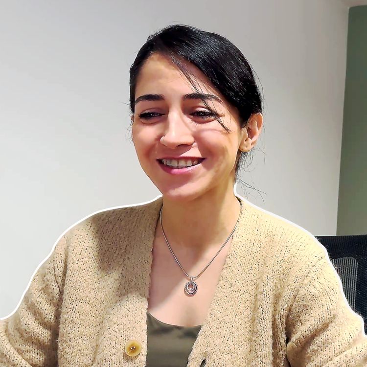 cover art for EP3 - Elnaz Aliasl | چرا زنبودن در ایران سختتر است؟ واقعیتهایی که مسیر را متفاوت میکند