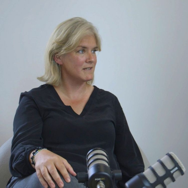 cover art for The E-Team: Inside MSF's emergency response unit with Dr Natalie Roberts