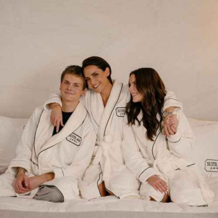 cover art for S1. E7. De femme à femme ft. Sylvie Tellier