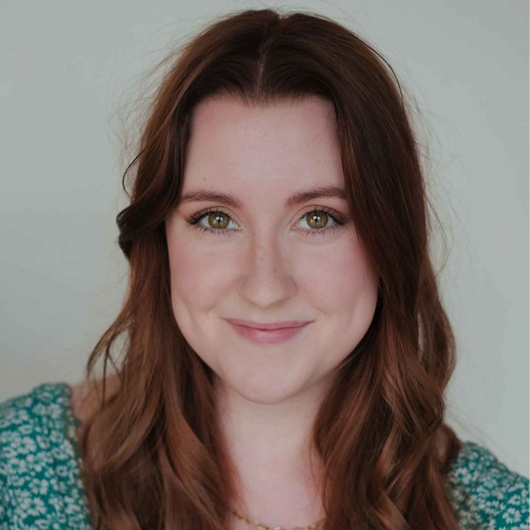 cover art for Lori Smith - Social Media Content Consultant | ex-Digital Voices | The Rest is Content Podcast