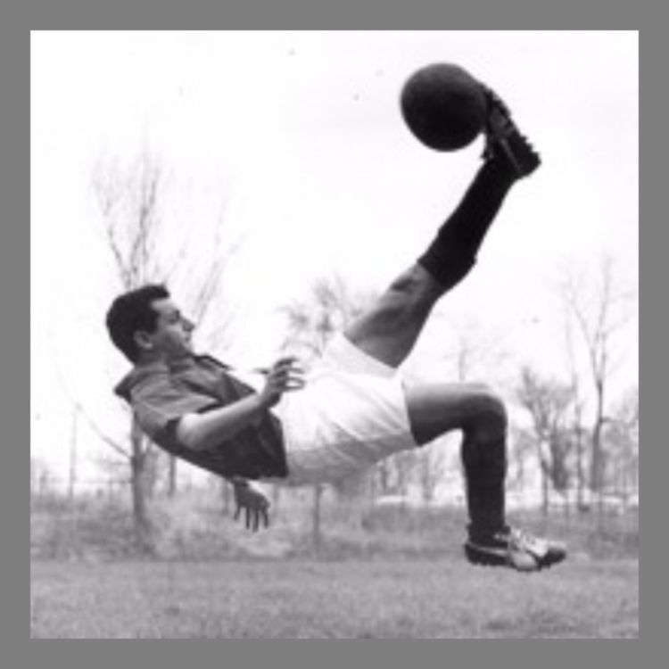 cover art for #18: Boka er rund - om fotball mellom to permer