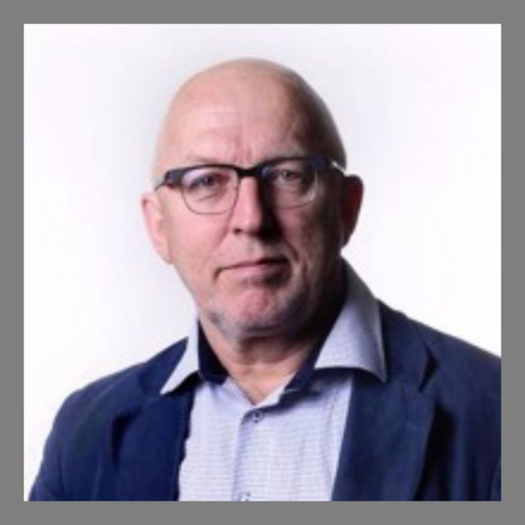 cover art for #44: Sven Egil Omdal om pressen og dens forhold til Donald Trump