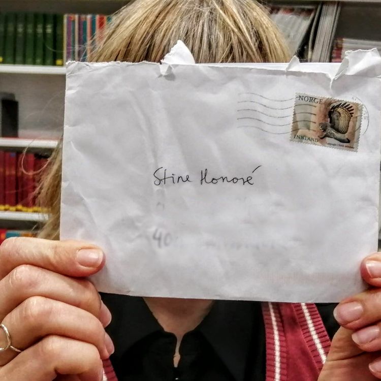 cover art for #246: Brev i litteraturen: Kielland, Undset, Lindgren og Paulus. Og to late jenter.