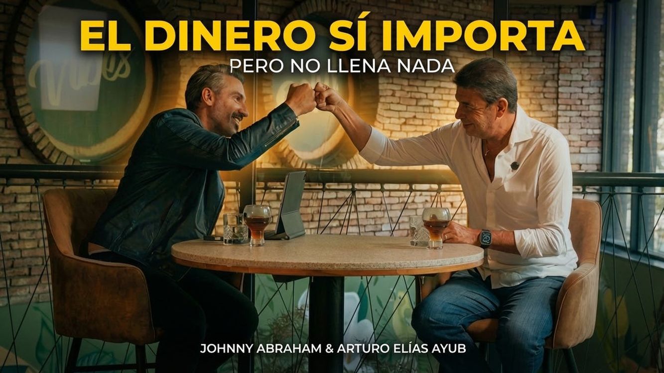 cover art for El hombre detrás del tiburón: Arturo Elías Ayub se abre de corazón I Con Johnny Abraham