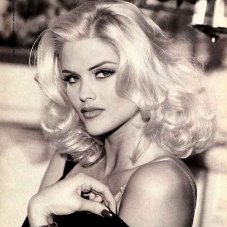 cover art for Anna Nicole Smith: What Really Happened in Her Final Days? | Dead Famous
