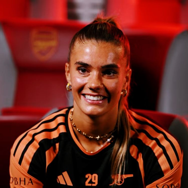 cover art for Selina Cerci is a Gunner: Bundesliga Goal Machine Joins Arsenal Women
