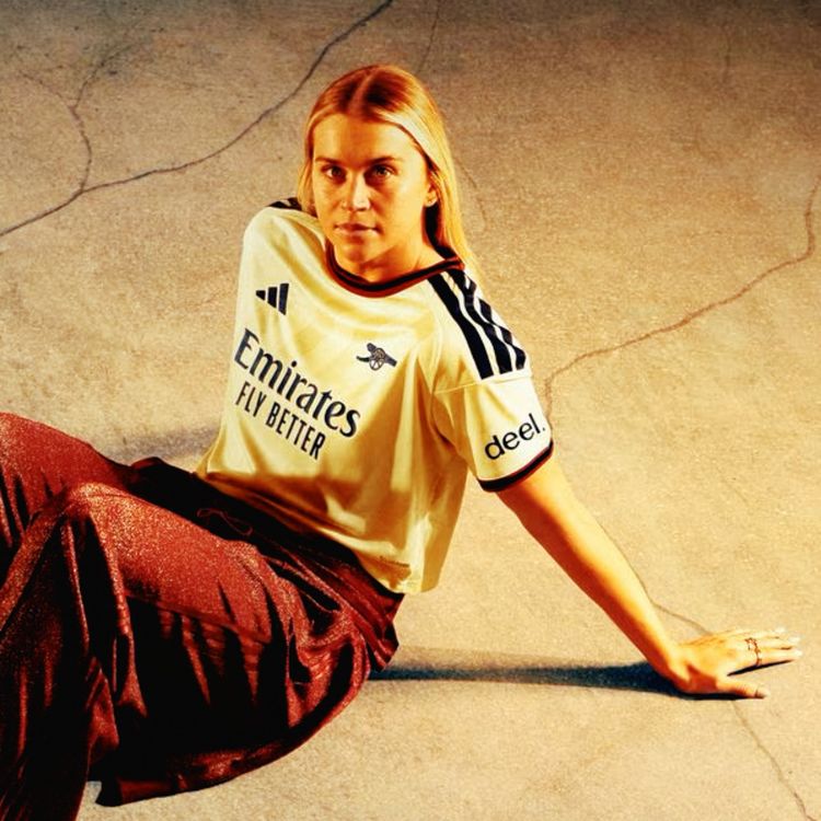cover art for Alessia Russo: The Journey Behind Arsenal’s Number 23