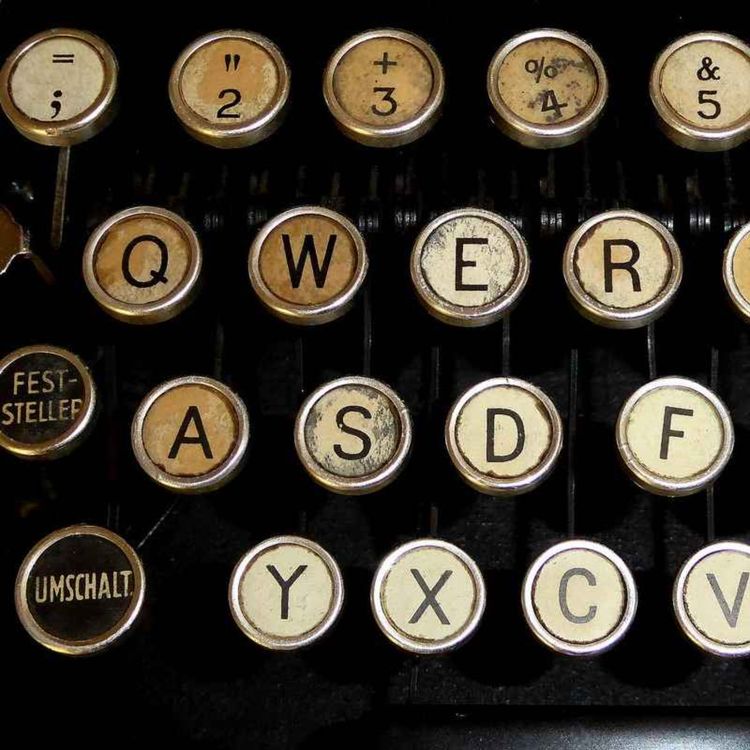 cover art for صفحه‌کلید QWERTY؛ چرا کیبوردهای ما هنوز در قرن نوزدهم گیر کرده‌اند؟