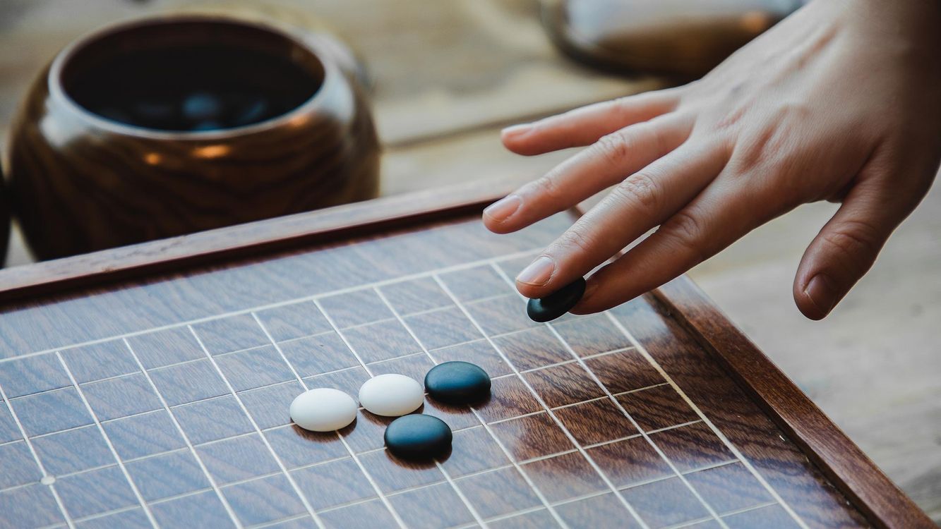 cover art for Coutumes et mœurs traditionnelles : Le jeu de go, un jeu d'intelligence