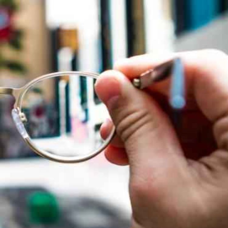 cover art for Introduction à l'empathie au cœur de la relation professionnelle 