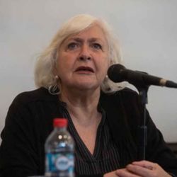 cover art for Inauguración año académico Periodismo: Mónica González 