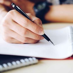 cover art for Simple Guide to Creating an Amazing Thesis Statement-2022