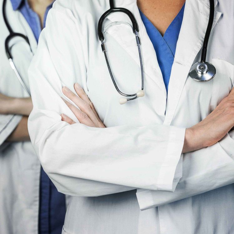 cover art for Aflevering 1 – Klachtenregen zonder einde, fatale onderschatting, onvoldoende opvolging, ivermectine, verslaglegging in de PI