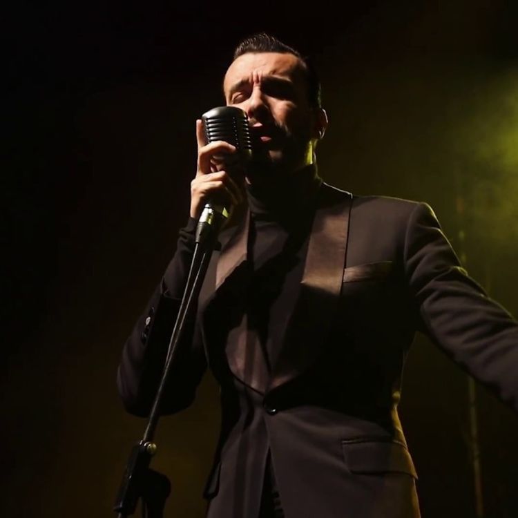 cover art for Her Şey Seninle Güzel